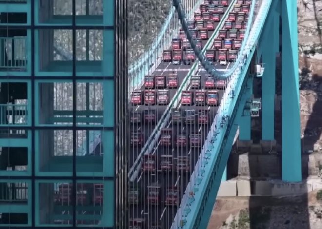 El puente más alto del mundo ha superado un peculiar examen: aguantar el peso de 96 camiones a la vez